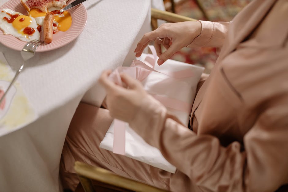 How to Use Gift Cards for Dining Deals